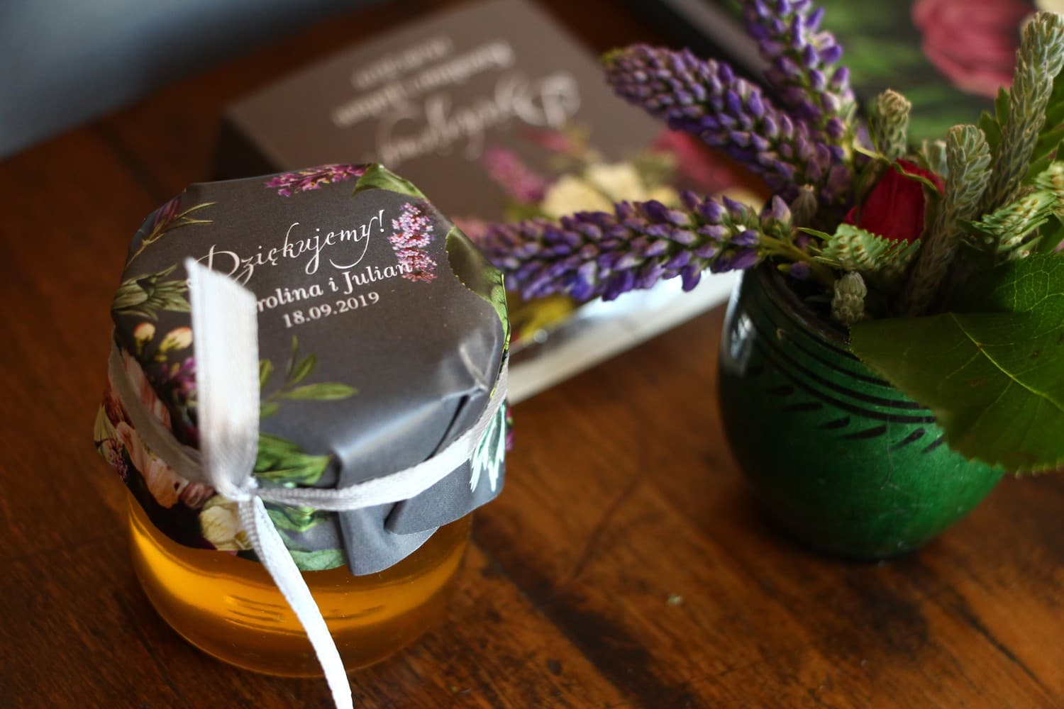 Naturalny Miód w Słoiczku Eteryczne nr 2 – Słodkie Podziękowanie w Stylu Vintage