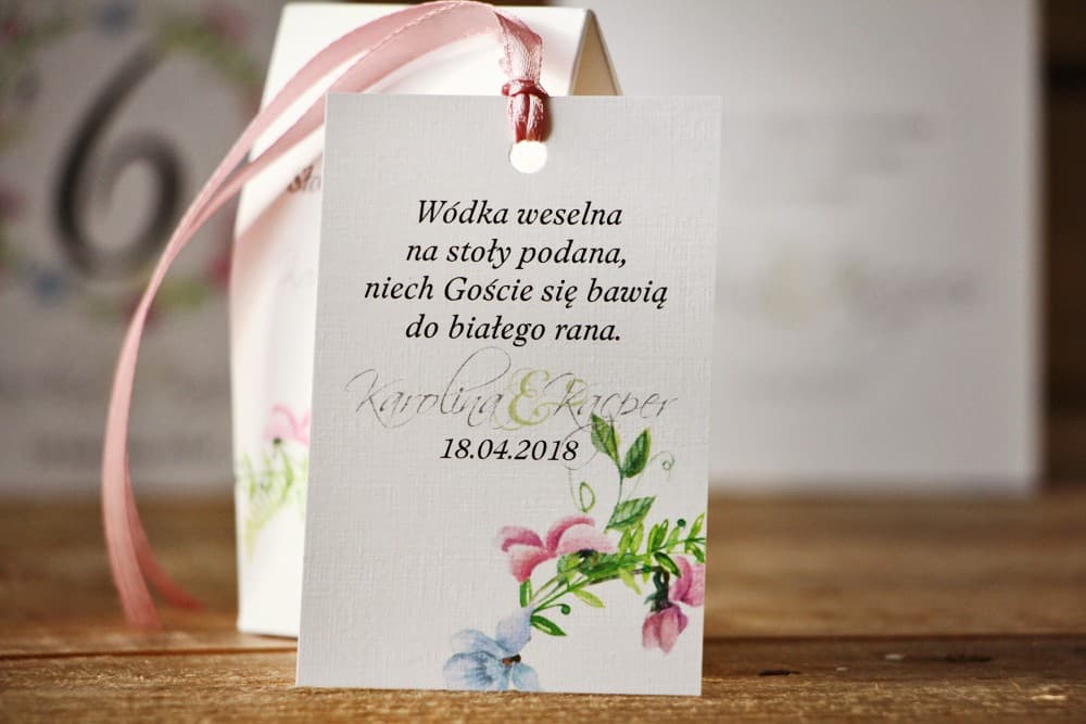 Zawieszki na Wódkę z Akwarelowymi Fiołkami na Papierze Lniany | Personalizowane Etykiety na Alkohol Weselny | Akwarele nr 4