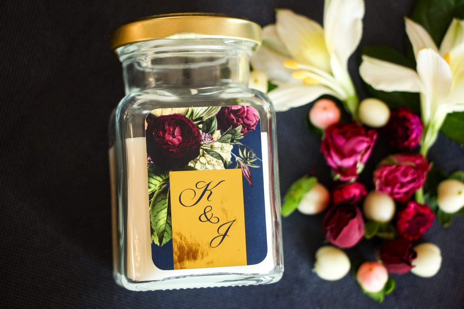 Naturalna Świeca Zapachowa Laura nr 1 – Podziękowanie Glamour ze Złoceniem