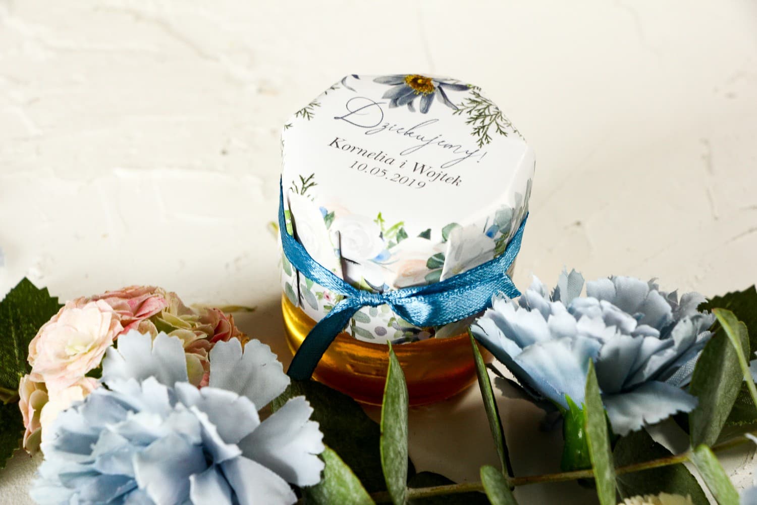 Miód w Słoiczku Wenis nr 5 – Naturalny Upominek z Motywem Białych Róż