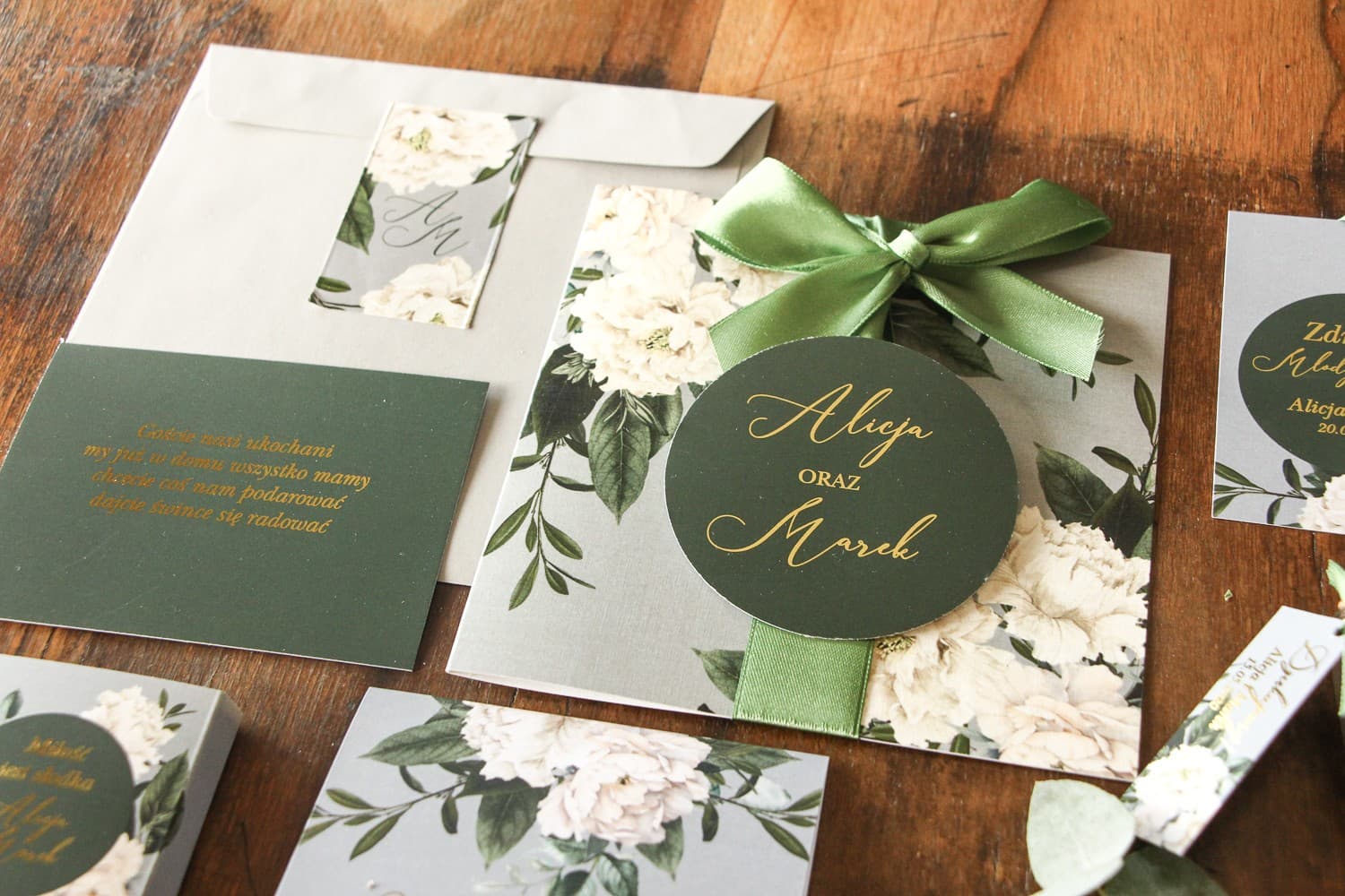Zaproszenia na Wesele Soreli nr 1 – Styl Glamour z Zieloną Kokardą