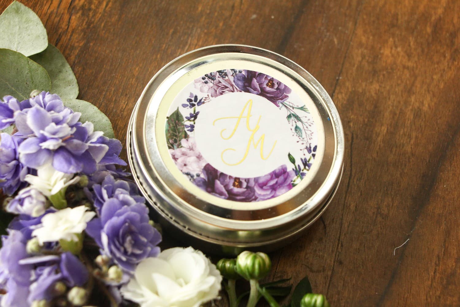 Świeczka Sojowa w Puszce Soreli nr 4 – Złocone Podziękowanie z Lawendą