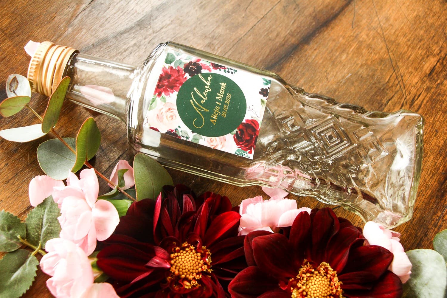 Złocone Butelki na Nalewki Weselne Burgundowe Kwiaty | Podziękowania dla Gości Glamour | Soreli nr 2