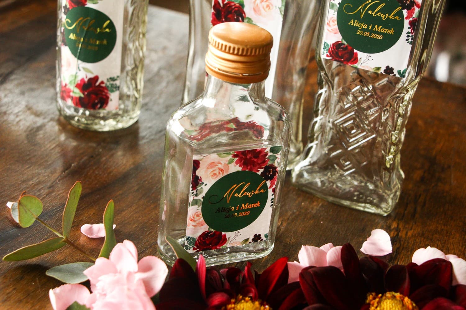 Złocone Butelki na Nalewki Weselne Burgundowe Kwiaty | Podziękowania dla Gości Glamour | Soreli nr 2 - 3