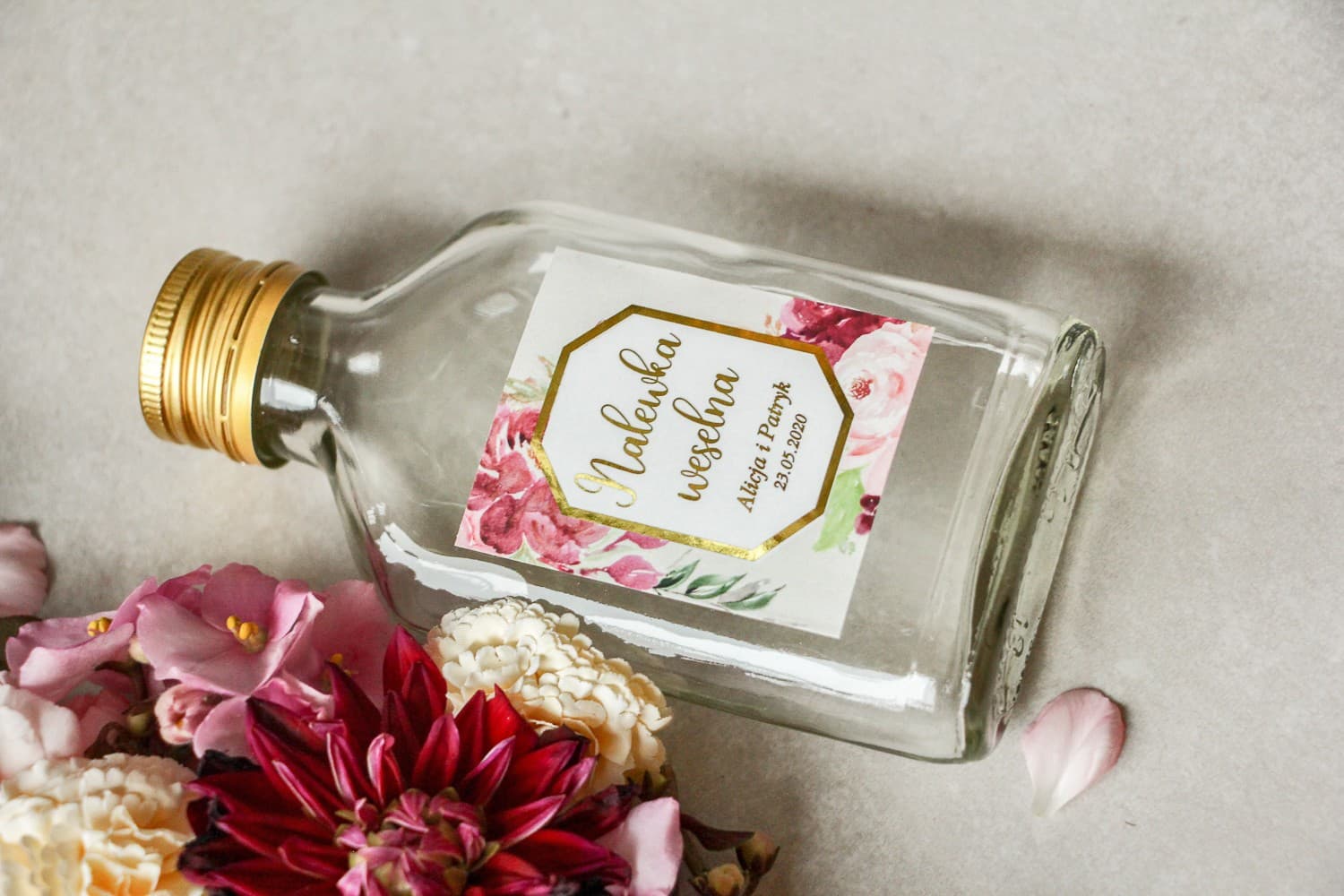 Buteleczki na Nalewki Weselne Złocone Etykiety Piwonie | Personalizowane Podziękowania dla Gości | Lotus nr 2 - 3