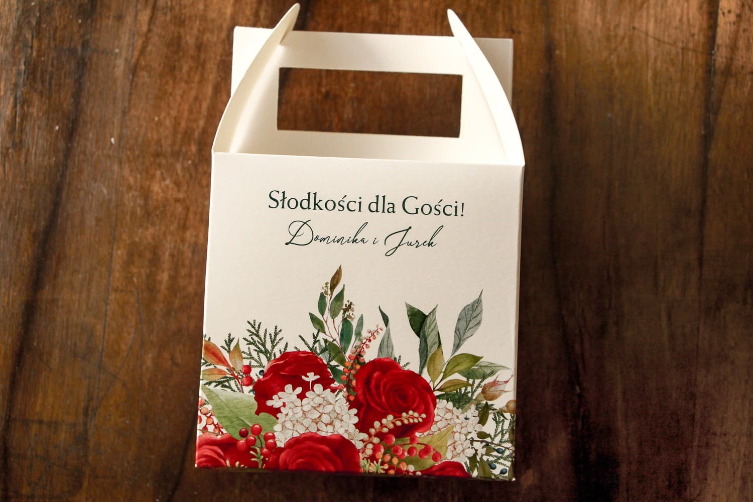 Eleganckie pudełka na ciasto weselne z czerwoną różą | Personalizowane opakowania dla gości | Delize nr 2