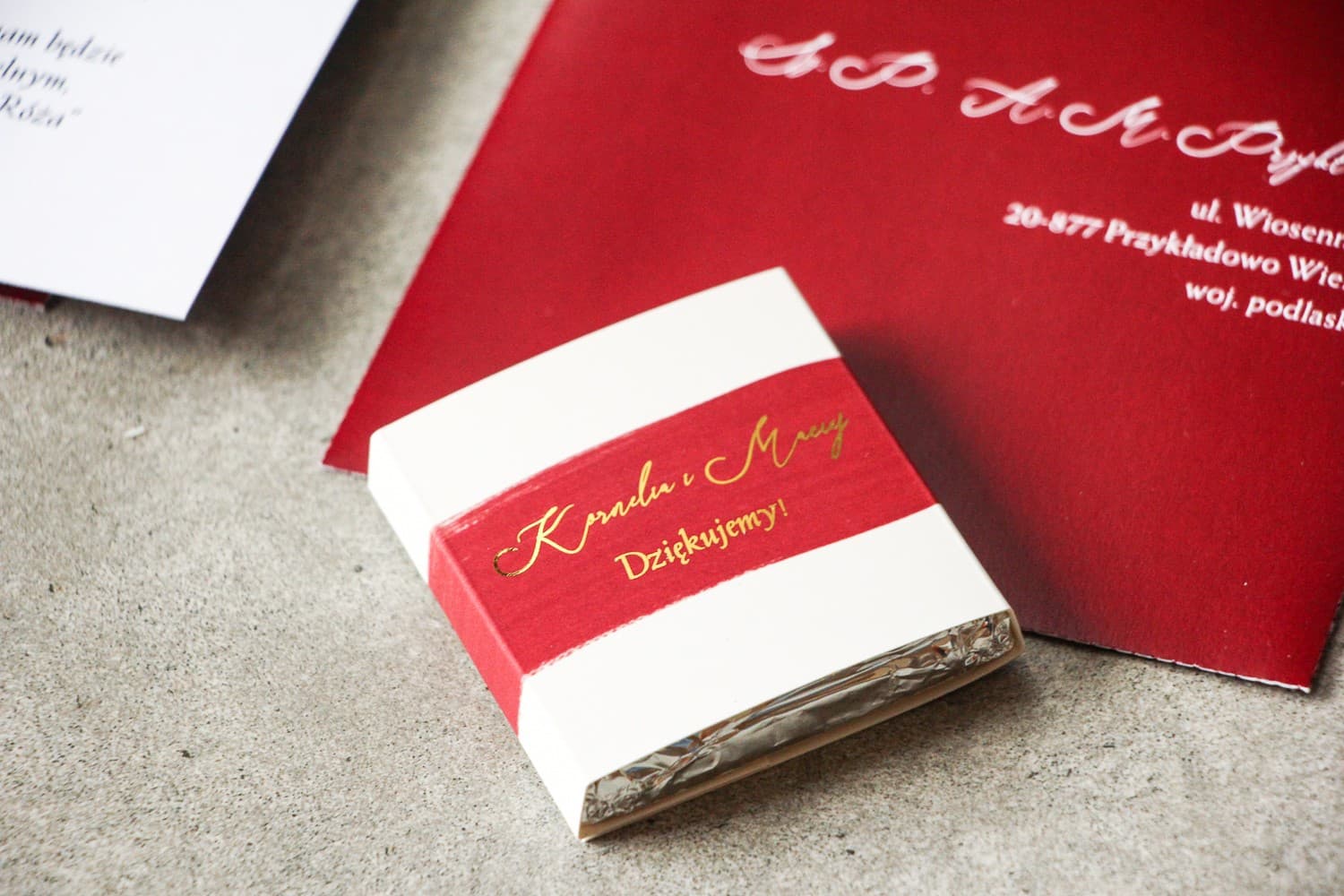 Czekoladki z Podziękowaniem dla Gości Bordowa Akwarela Złote Napisy | Podziękowania Ślubne | Verte nr 1