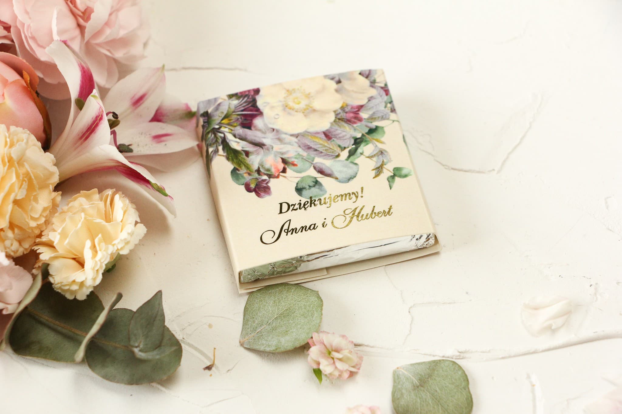 Złocone Czekoladki Ślubne Vintage | Podziękowania dla Gości Różowe Kwiaty i Eukaliptus | Szafirowe nr 1