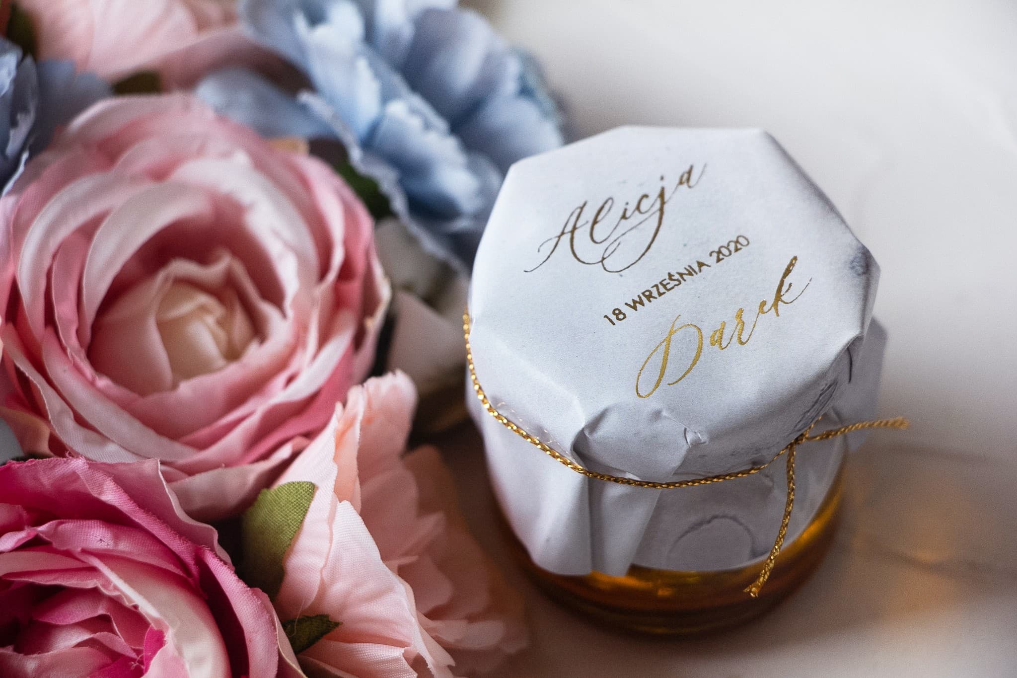 Złocone Miodki Marmurowe nr 3 – Naturalny Upominek z Niebieskim Marmurkiem