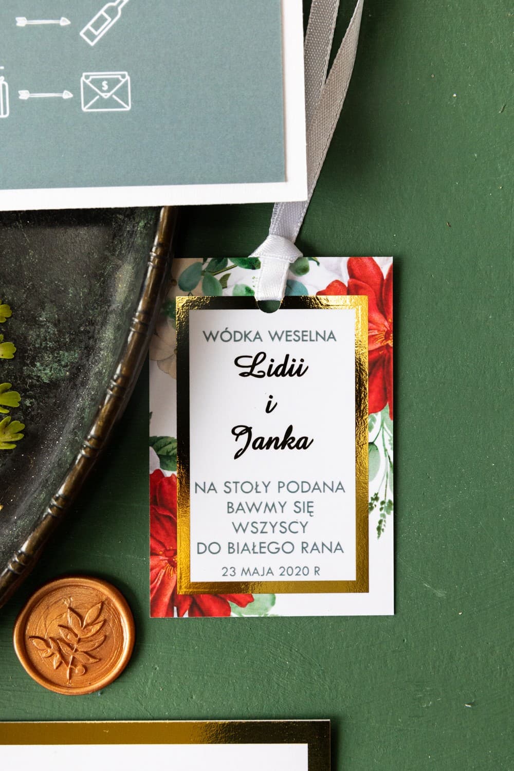 Eleganckie Złocone Zawieszki na Alkohol z Różami | Weselne Zawieszki na Wódkę, Butelki | Avril nr 4