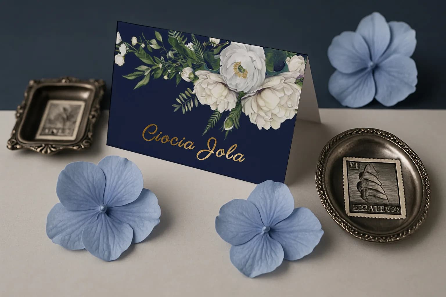 Winietki ślubne granatowe złocone z piwoniami – Ruskus nr 3