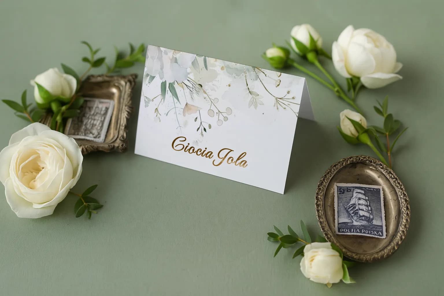 Winietki ślubne z białymi różami i złoceniem – Ruskus nr 6